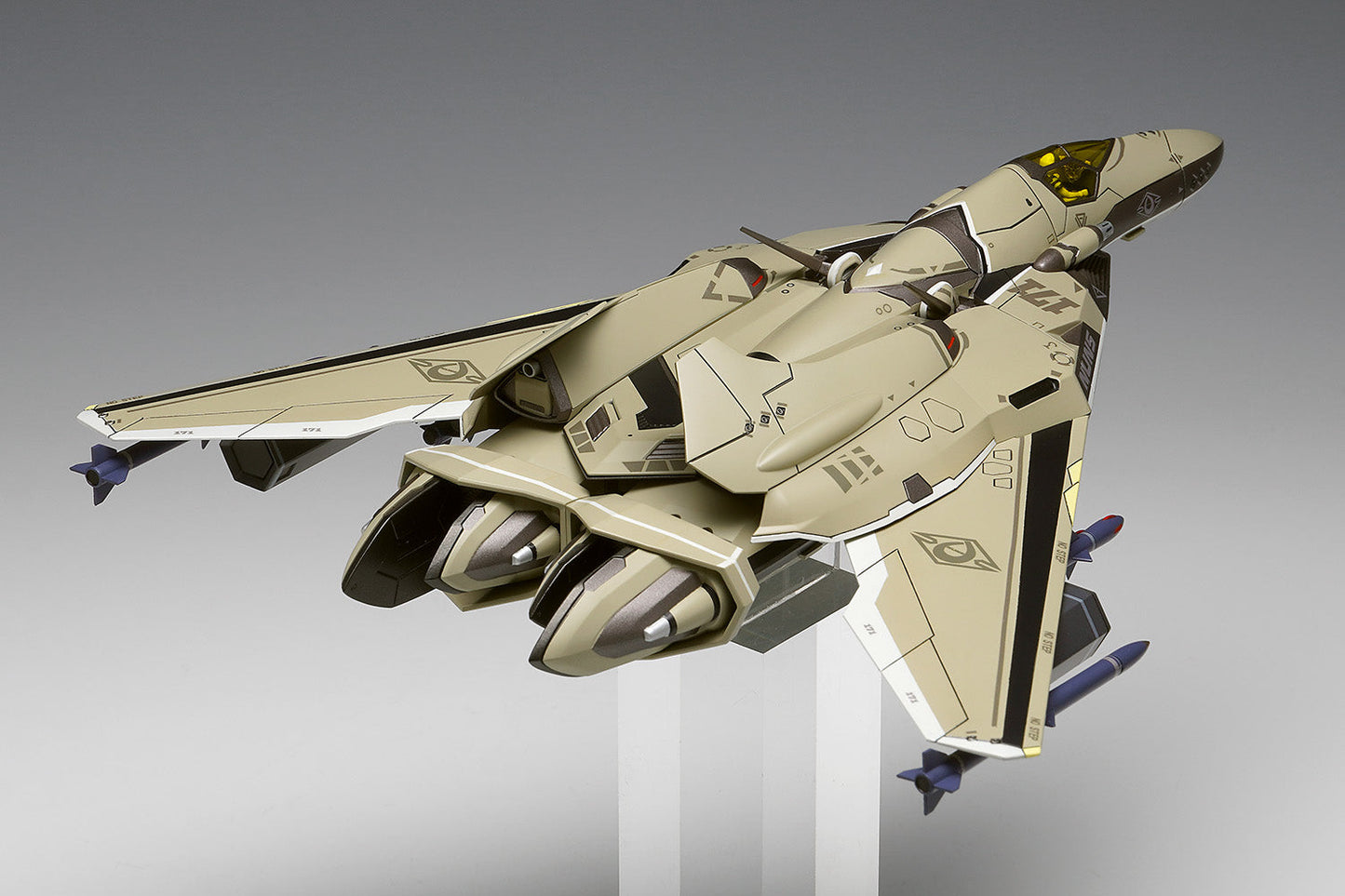 WAVE Macross Delta VF-171 Nightmare Plus Outlying Space Type 1/72 Model Kit