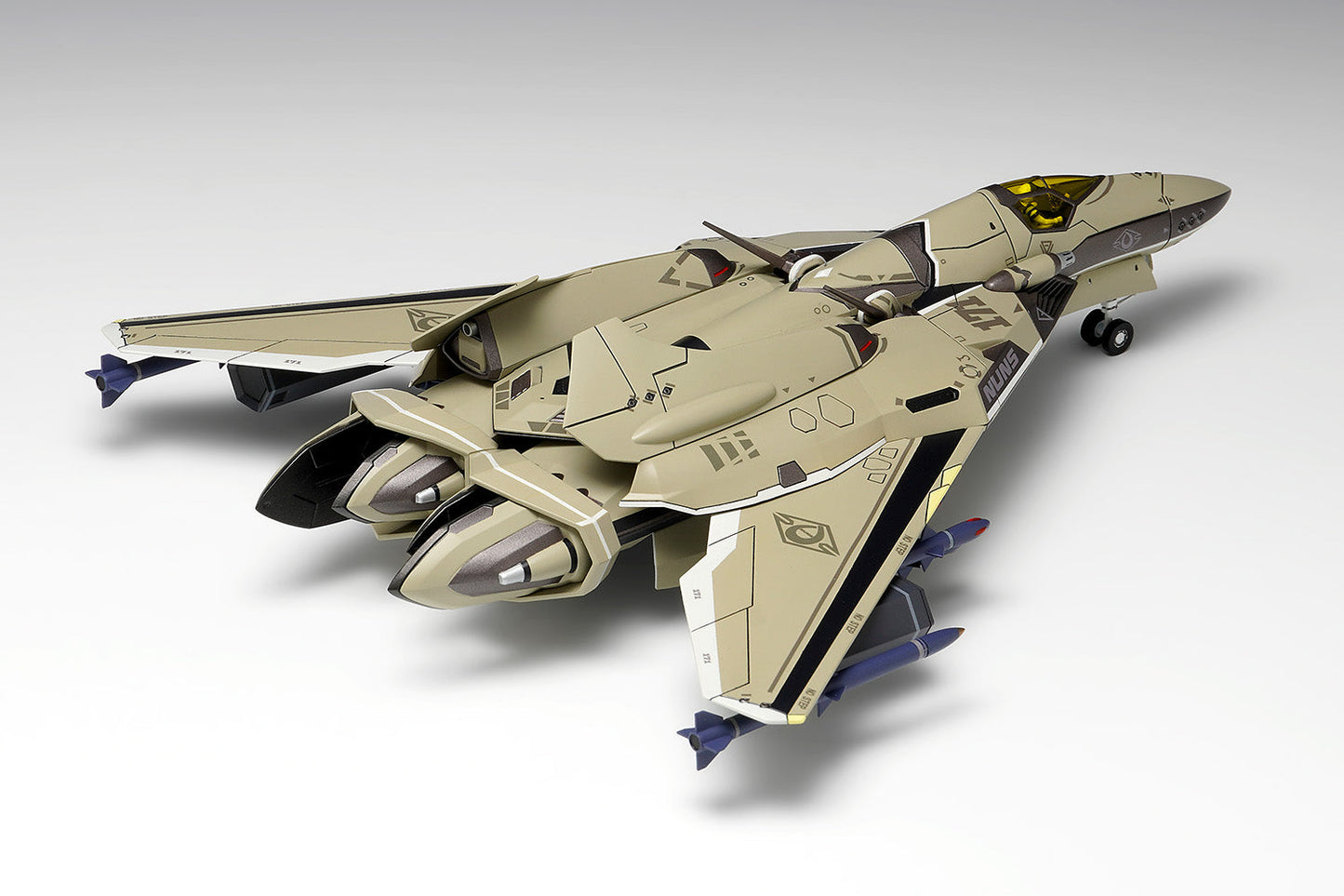 WAVE Macross Delta VF-171 Nightmare Plus Outlying Space Type 1/72 Model Kit