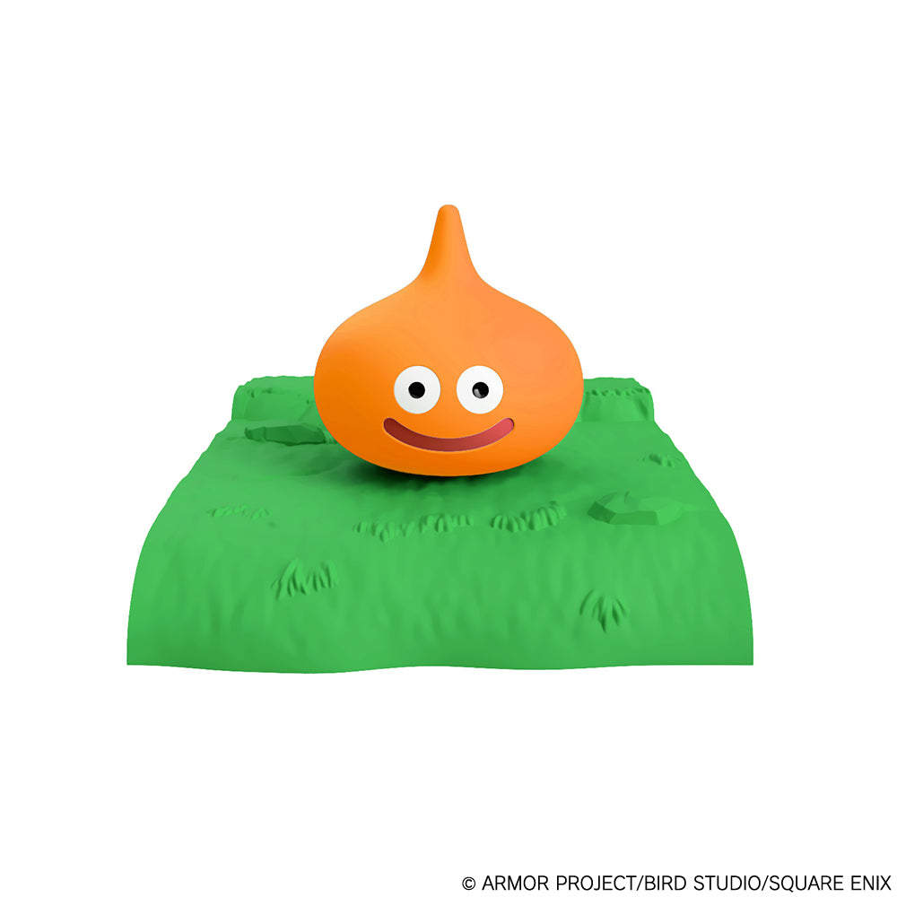 Square Enix Dragon Quest Plastic Model Kit Series She-slime with Grassland Base