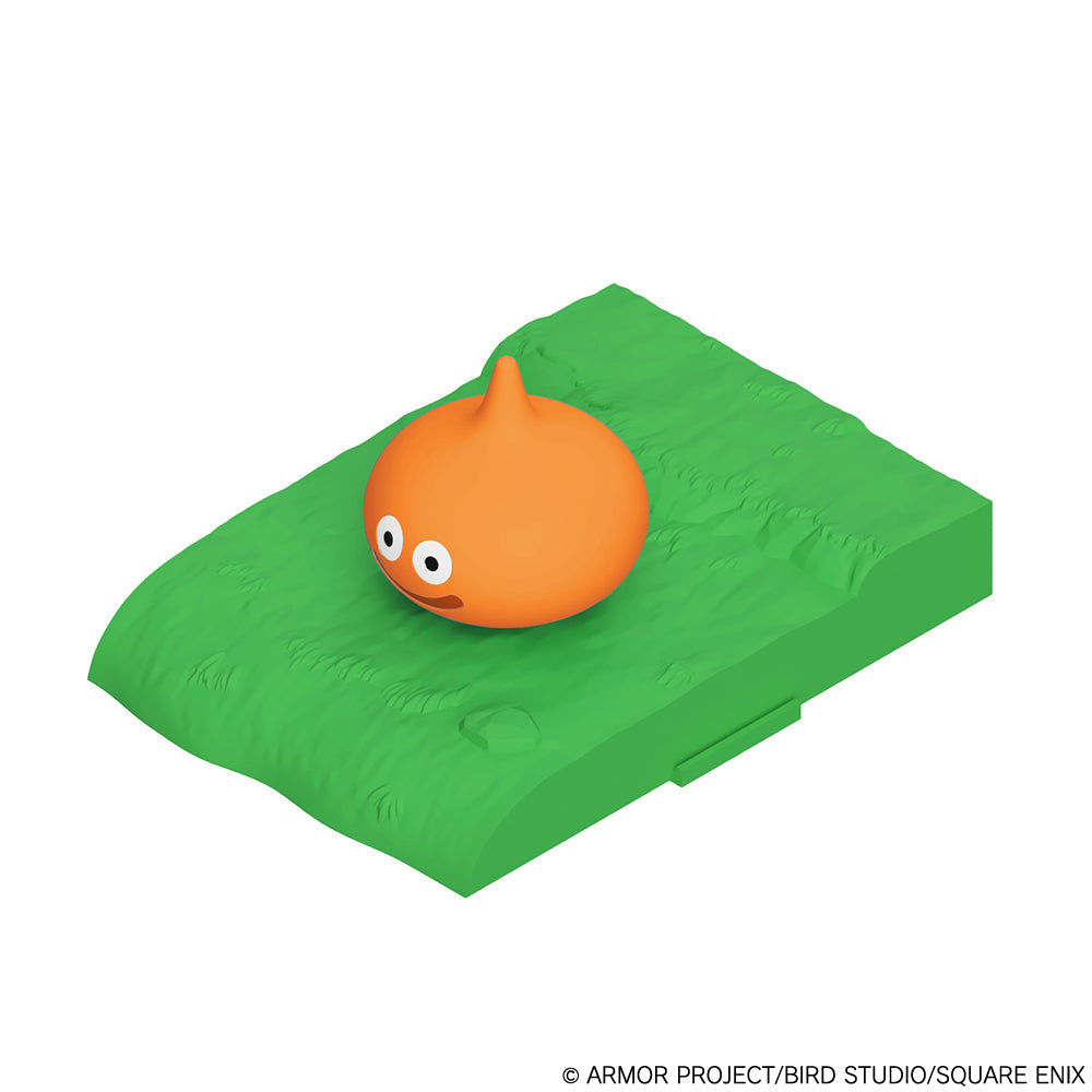 Square Enix Dragon Quest Plastic Model Kit Series She-slime with Grassland Base