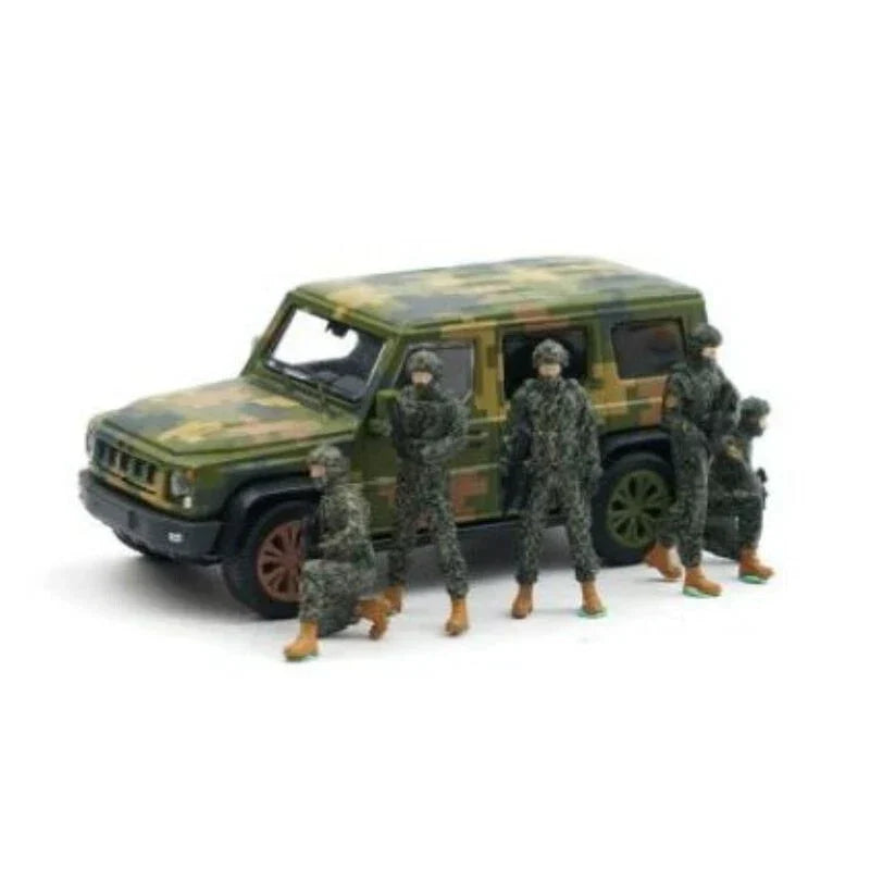 Baic ORV BJ80 with Figures Digital Camouflage 1/64 Miniature Car JAPAN OFFICIAL