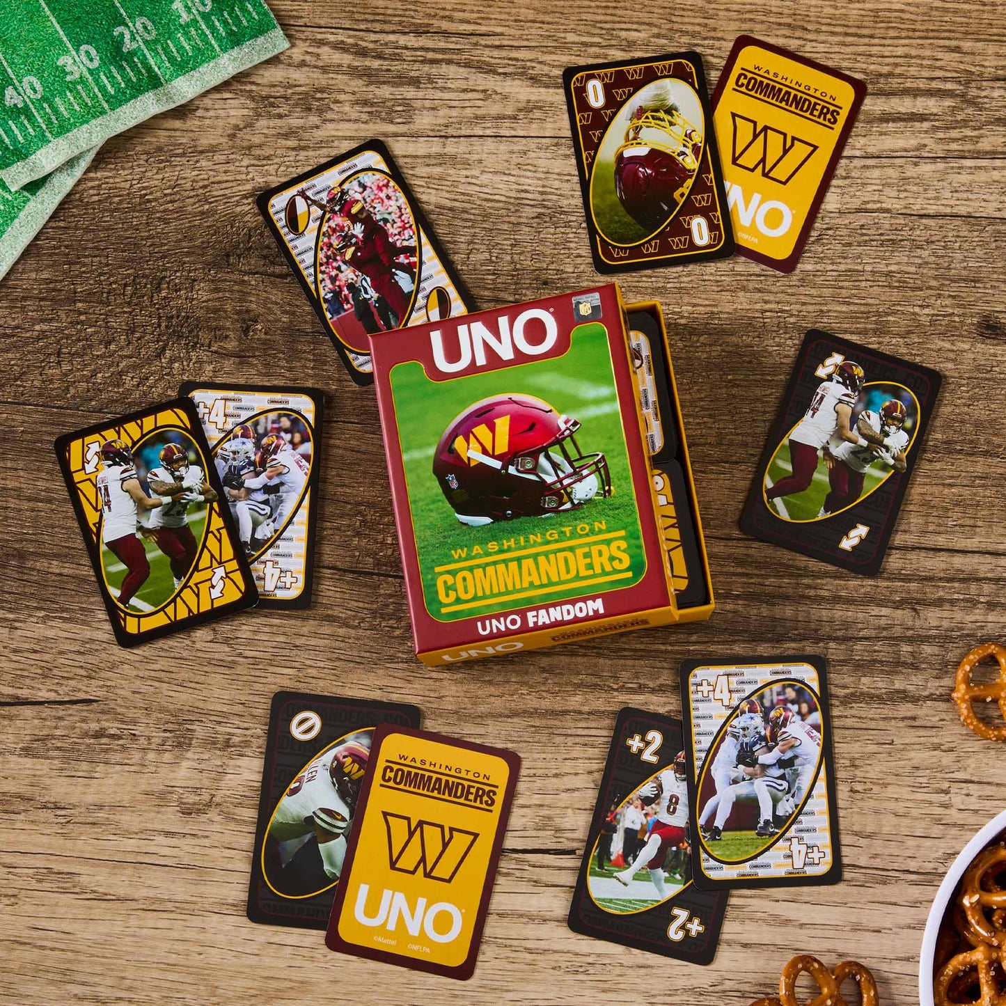 UNO Fandom NFL Washington Commanders Game Deck