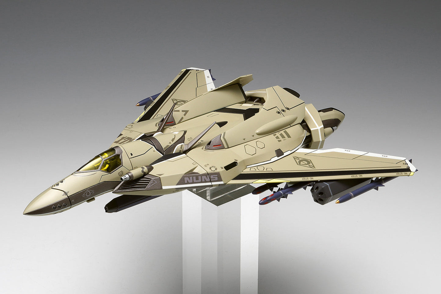 WAVE Macross Delta VF-171 Nightmare Plus Outlying Space Type 1/72 Model Kit