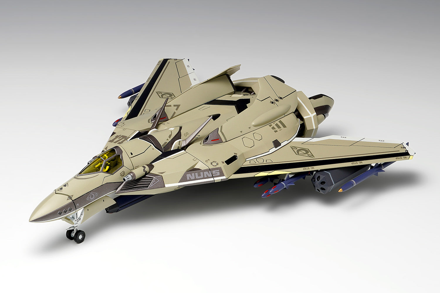 WAVE Macross Delta VF-171 Nightmare Plus Outlying Space Type 1/72 Model Kit